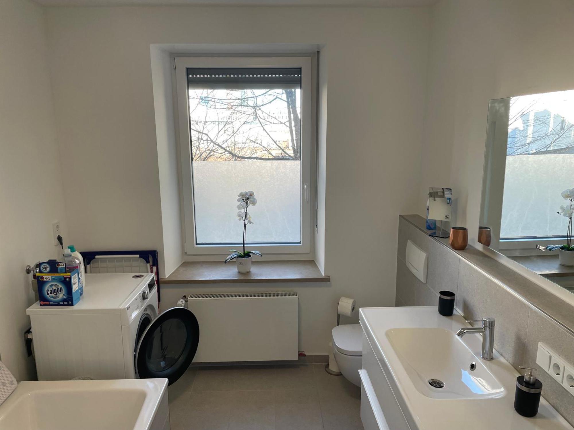 Grosse Wohnung In Westend Munich Luaran gambar