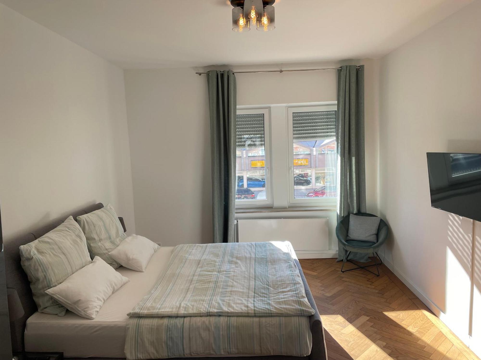 Grosse Wohnung In Westend Munich Luaran gambar